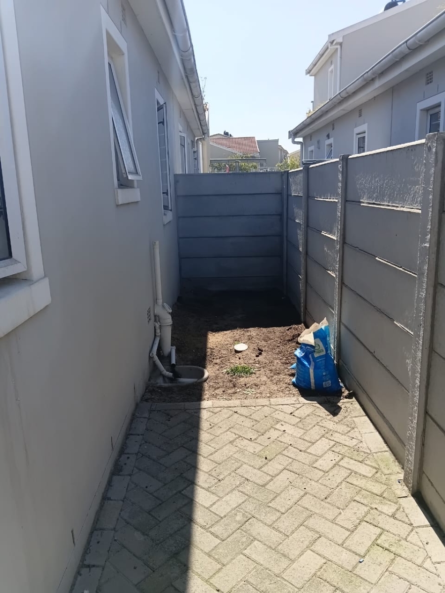 2 Bedroom Property for Sale in Rivergate Western Cape